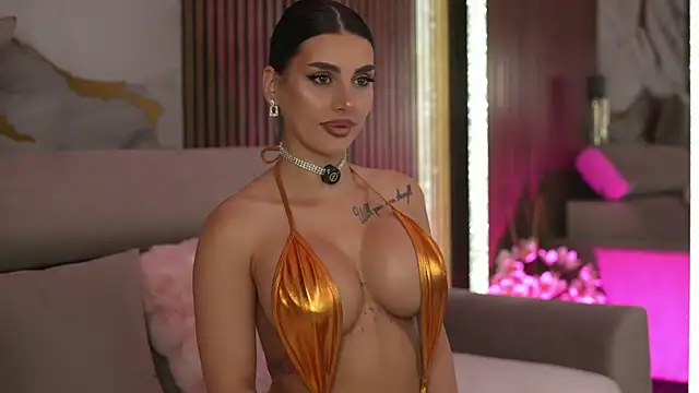 Snapshot of AmyBlair chatting on 06-17-26, 06:46 AmyBlair online show from 06-17-26, 06:46