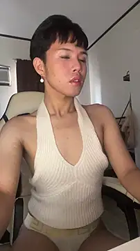 Plaxtique online show from 12-22-25, 05:18