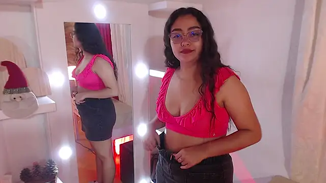  Kim  M online show from 12-22-25, 11:21