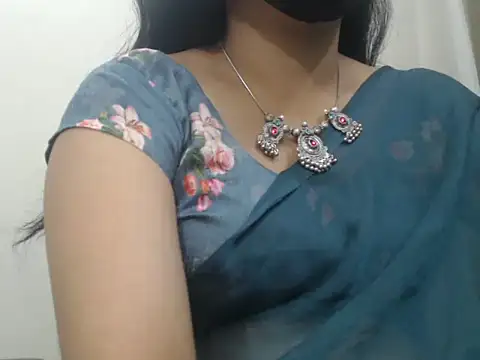 Lovely Siri 23 online show from 04-26-26, 06:43