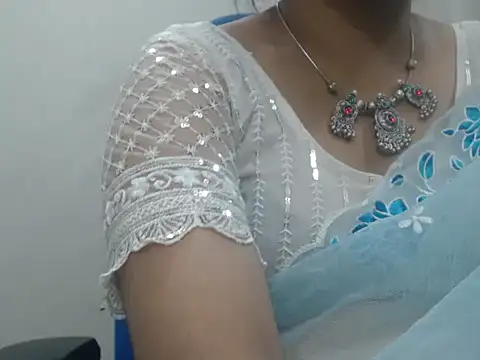 Lovely Siri 23 online show from 04-17-26, 09:45