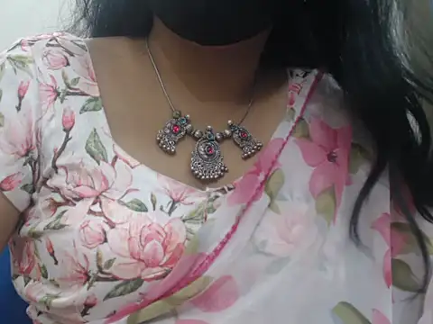 Lovely Siri 23 online show from 05-04-26, 02:31