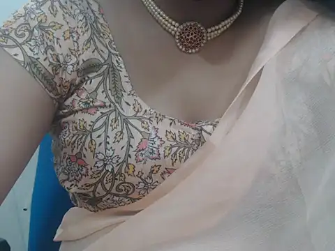 Lovely Siri 23 online show from 05-18-26, 05:29