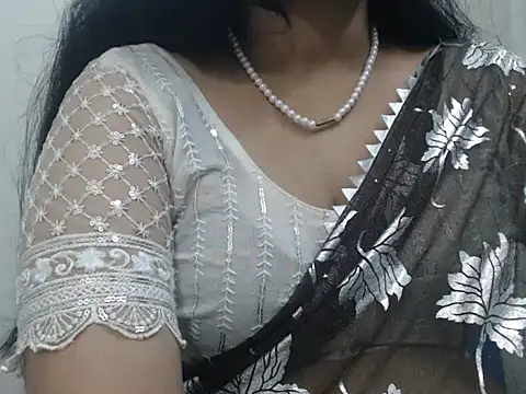 Lovely Siri 23 online show from 06-18-26, 08:47
