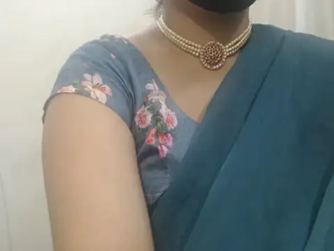 Lovely Siri 23 online show from 06-03-26, 12:22
