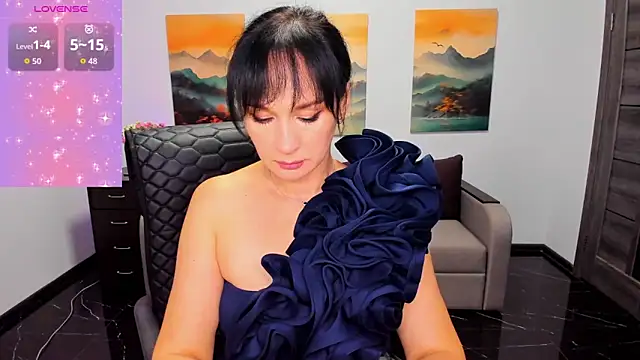 Snapshot of Sofia_Ford chatting on 10-24-25, 12:48 Sofia Ford online show from 10-24-25, 12:48