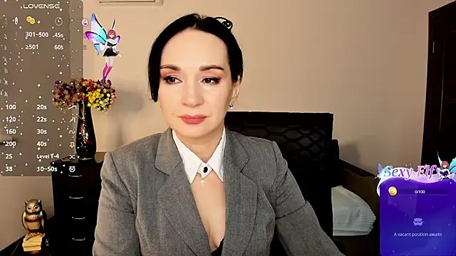 Snapshot of Sofia_Ford chatting on 02-06-25, 01:32 Sofia Ford online show from 02-06-25, 01:32