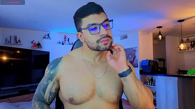 Snapshot of Michael_Diamond chatting on 09-19-25, 02:21 Michael Diamond online show from 09-19-25, 02:21