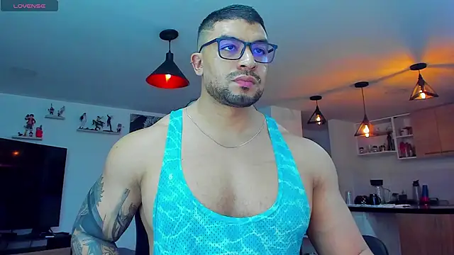 Snapshot of Michael_Diamond chatting on 02-24-25, 04:49 Michael Diamond online show from 02-24-25, 04:49