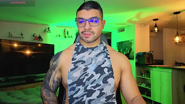 Michael Diamond online show from 10-30-25, 01:48