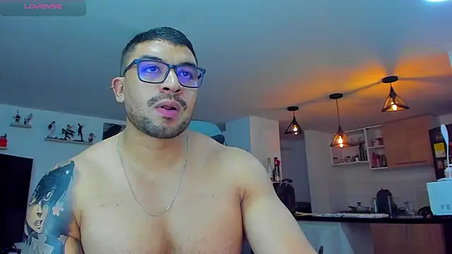 Snapshot of Michael_Diamond chatting on 02-28-25, 05:26 Michael Diamond online show from 02-28-25, 05:26