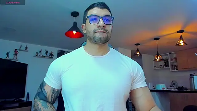 Snapshot of Michael_Diamond chatting on 02-07-25, 02:08 Michael Diamond online show from 02-07-25, 02:08