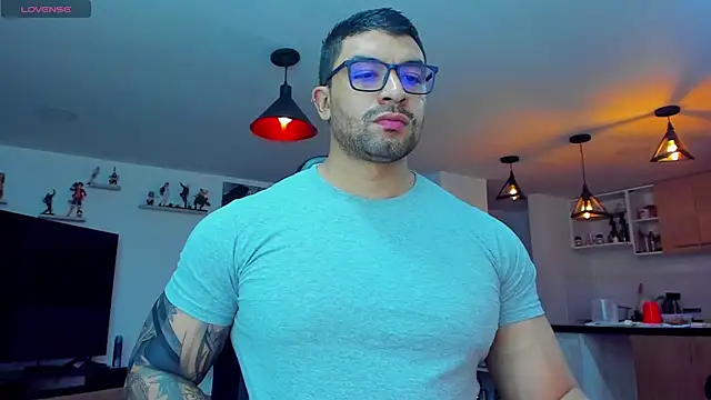 Snapshot of Michael_Diamond chatting on 02-06-25, 02:44 Michael Diamond online show from 02-06-25, 02:44