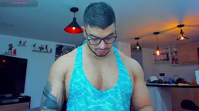 Snapshot of Michael_Diamond chatting on 02-25-25, 02:14 Michael Diamond online show from 02-25-25, 02:14