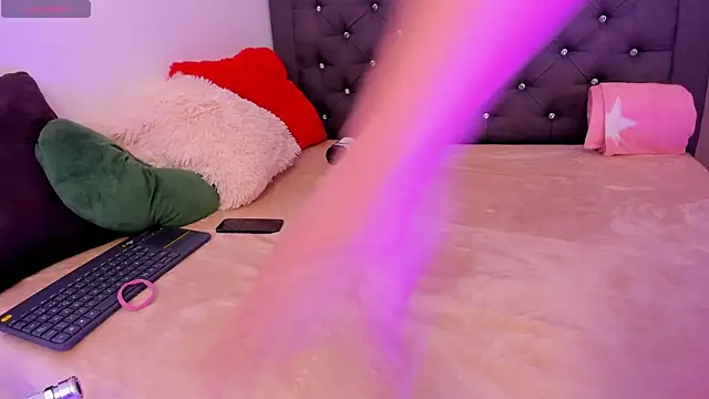 AlissonnFoxx online show from 12-15-25, 09:53