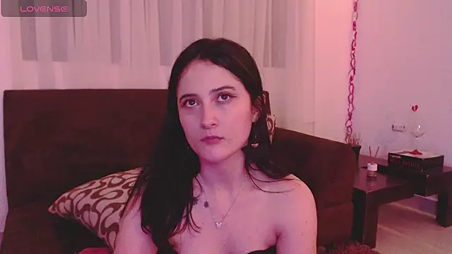 Snapshot of AlissonnFoxx chatting on 03-22-25, 06:11 AlissonnFoxx online show from 03-22-25, 06:11