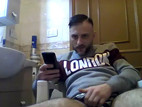 Snapshot of coppiasenzacensura chatting on 03-11-25, 09:59 coppiasenzacensura online show from 03-11-25, 09:59