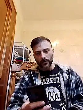 Snapshot of coppiasenzacensura chatting on 10-23-25, 03:43 coppiasenzacensura online show from 10-23-25, 03:43