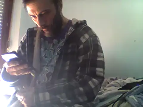 Snapshot of coppiasenzacensura chatting on 12-15-24, 10:28 coppiasenzacensura online show from 12-15-24, 10:28