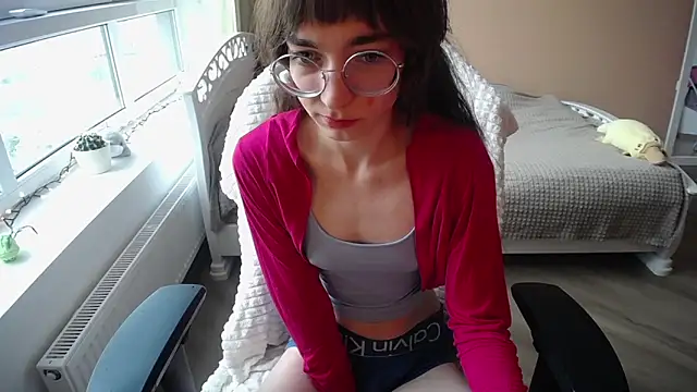 MissLinaDream online show from 04-22-26, 01:18