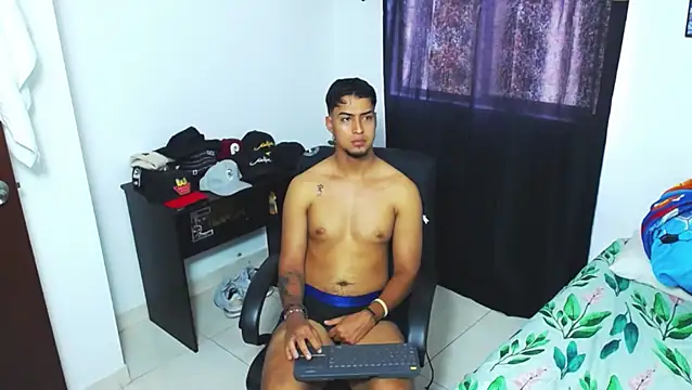 Snapshot of matias_bianco chatting on 01-04-25, 07:02 matias bianco online show from 01-04-25, 07:02