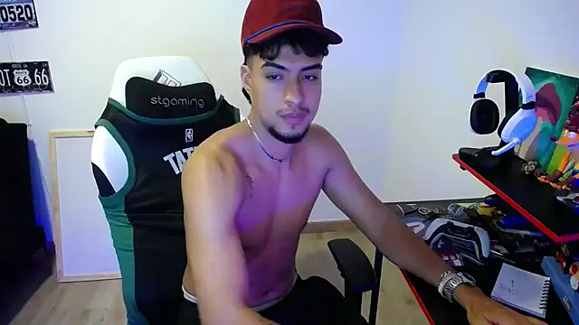 Snapshot of matias_bianco chatting on 11-29-25, 03:50 matias bianco online show from 11-29-25, 03:50