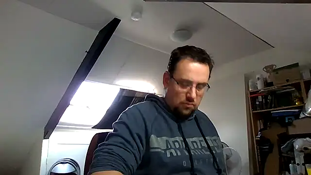 rdewaard81 online show from 11-12-25, 12:31