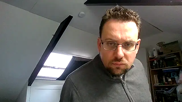 rdewaard81 online show from 10-08-25, 07:43