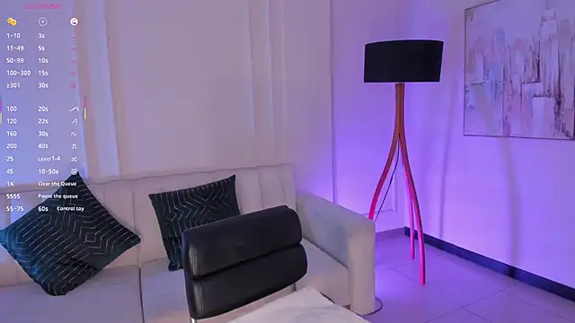 LizzHamilton   online show from 10-12-25, 07:15