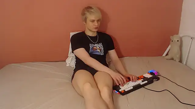 Oliver sweet  online show from 04-14-26, 12:59