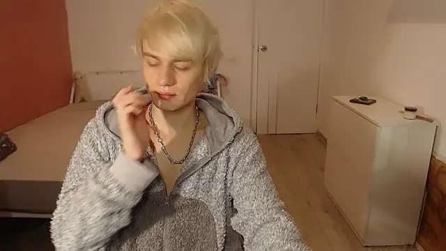 Oliver sweet  online show from 01-08-26, 01:22