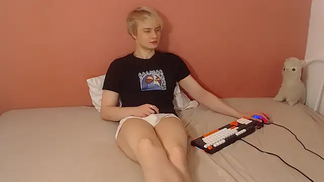 Oliver sweet  online show from 04-05-26, 01:12