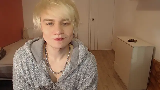 Oliver sweet  online show from 01-17-26, 01:42