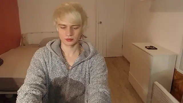 Oliver sweet  online show from 12-23-25, 01:16