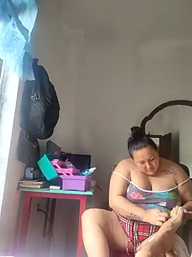 Snapshot of Somospareja1987 chatting on 09-28-25, 04:36 Somospareja1987 online show from 09-28-25, 04:36