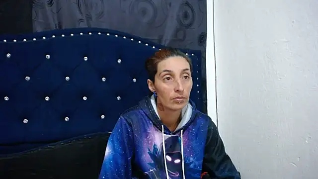 Snapshot of anyu1306 chatting on 03-06-25, 03:46 anyu1306 online show from 03-06-25, 03:46