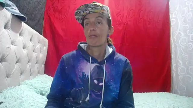 Snapshot of anyu1306 chatting on 10-15-25, 07:44 anyu1306 online show from 10-15-25, 07:44