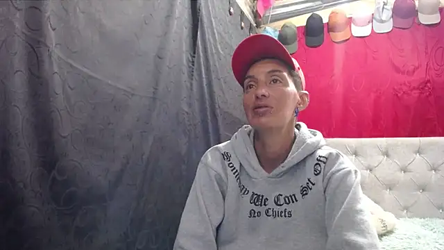 Snapshot of anyu1306 chatting on 02-07-26, 04:04 anyu1306 online show from 02-07-26, 04:04