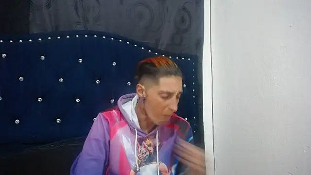 Snapshot of anyu1306 chatting on 02-08-25, 06:43 anyu1306 online show from 02-08-25, 06:43