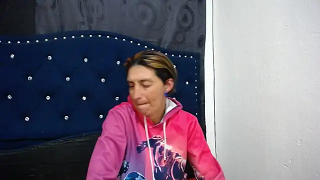 Snapshot of anyu1306 chatting on 02-03-25, 04:25 anyu1306 online show from 02-03-25, 04:25