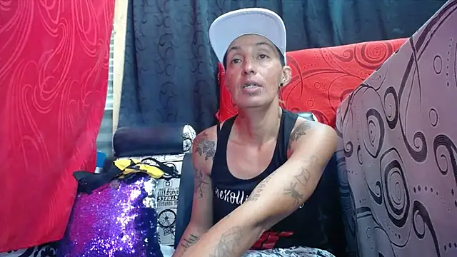 Snapshot of anyu1306 chatting on 09-10-25, 06:40 anyu1306 online show from 09-10-25, 06:40