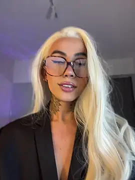 Miss sagitario online show from 04-22-26, 12:34