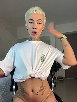 Miss sagitario online show from 04-15-26, 11:59