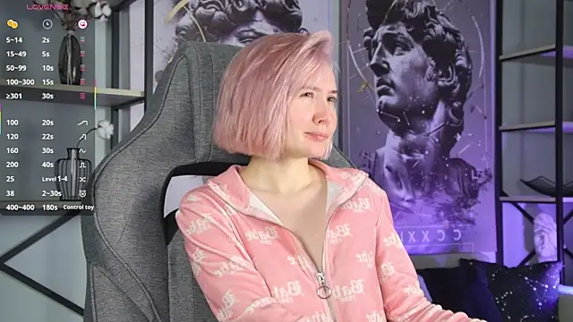 ReiYosimoto online show from 11-05-25, 05:05