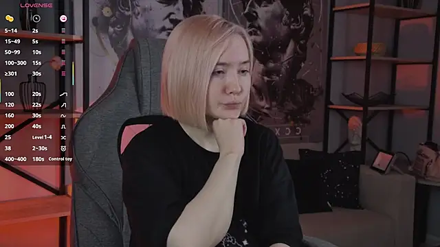 ReiYosimoto online show from 11-09-25, 02:10