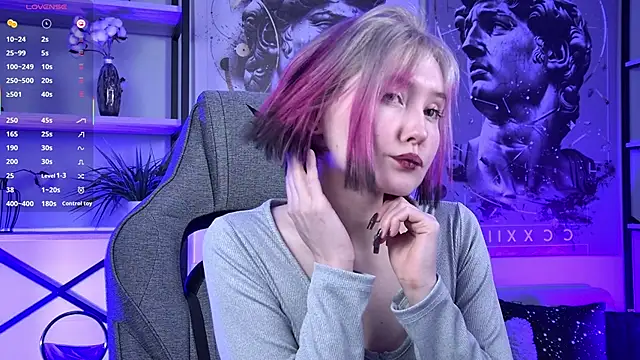 ReiYosimoto online show from 04-09-26, 04:46