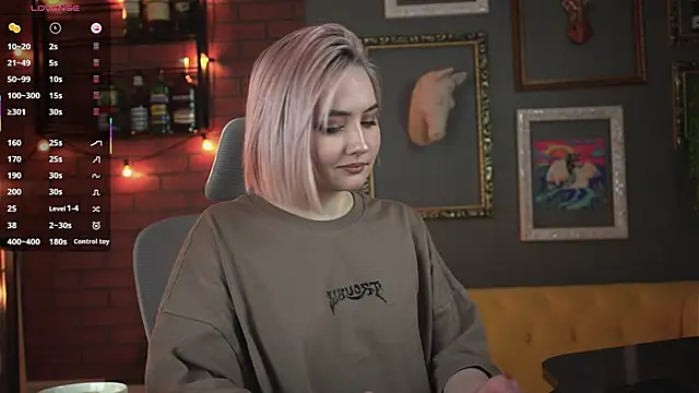 ReiYosimoto online show from 11-30-25, 03:46