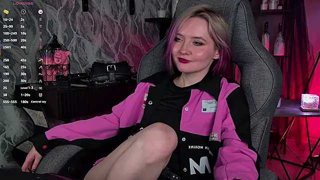 ReiYosimoto online show from 04-18-26, 07:07