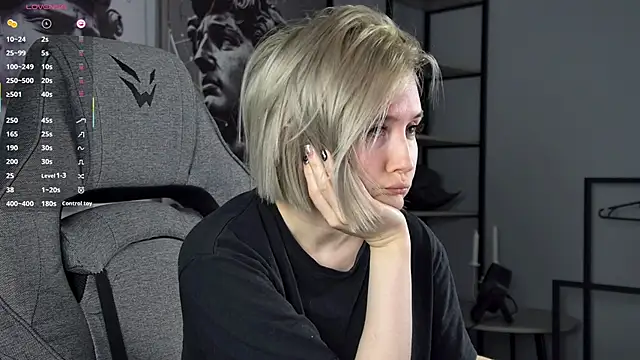 ReiYosimoto online show from 02-27-26, 04:51