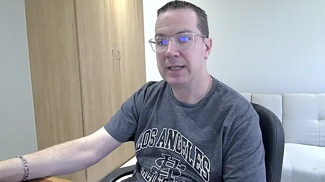 BrettJ81 online show from 10-23-25, 10:58